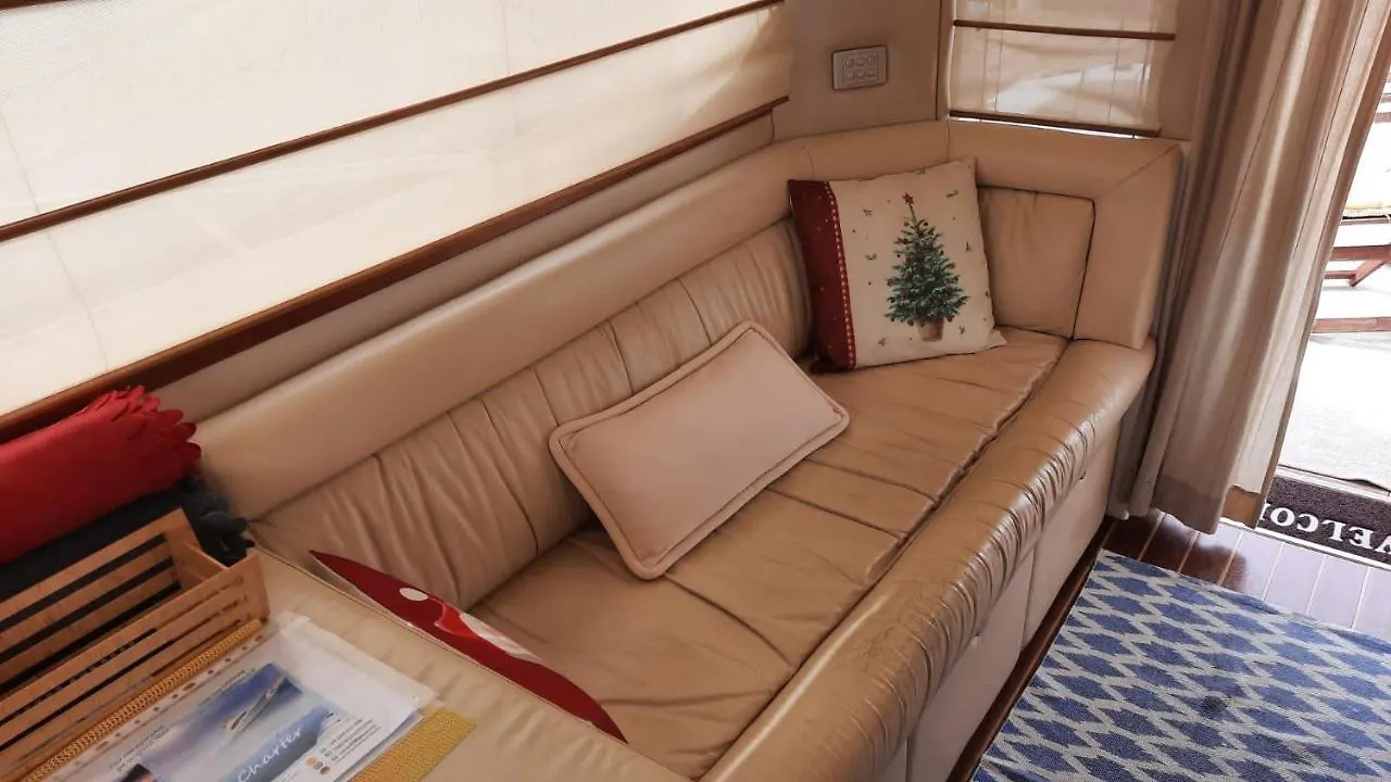船上ホテル ホテル Yaku Wayra Charter プラヤ・ブランカ スペイン